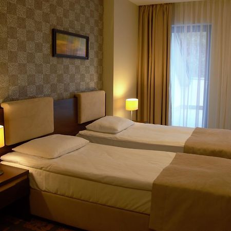 Hotel Via Baltica Lomza Ngoại thất bức ảnh