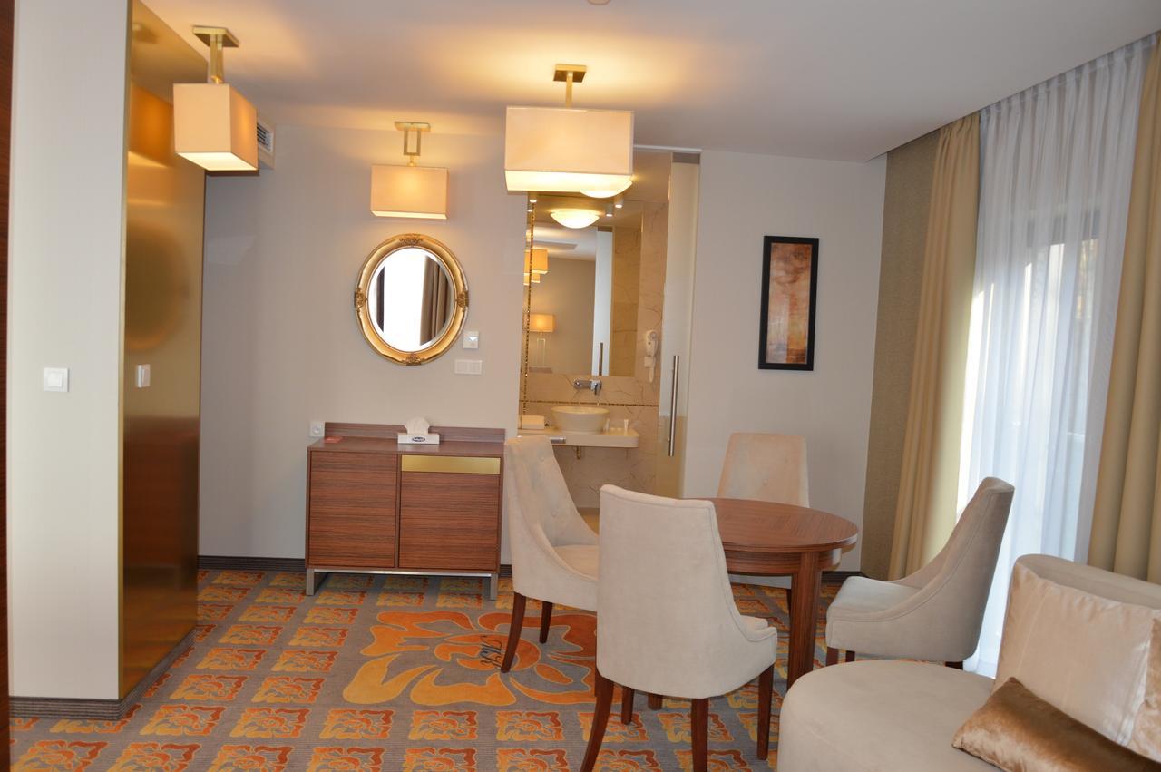 Hotel Via Baltica Lomza Ngoại thất bức ảnh