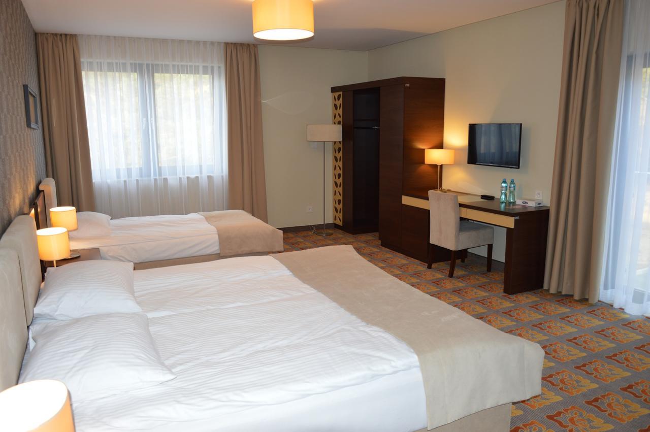 Hotel Via Baltica Lomza Ngoại thất bức ảnh